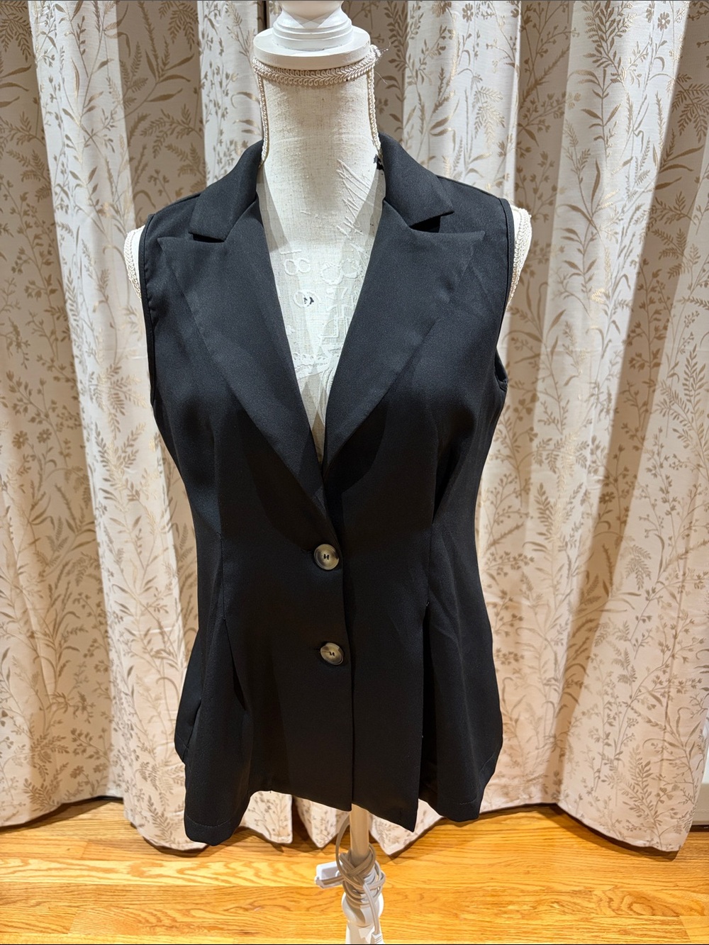 SHEIN Black Tailored Sleeveless Blazer Vest